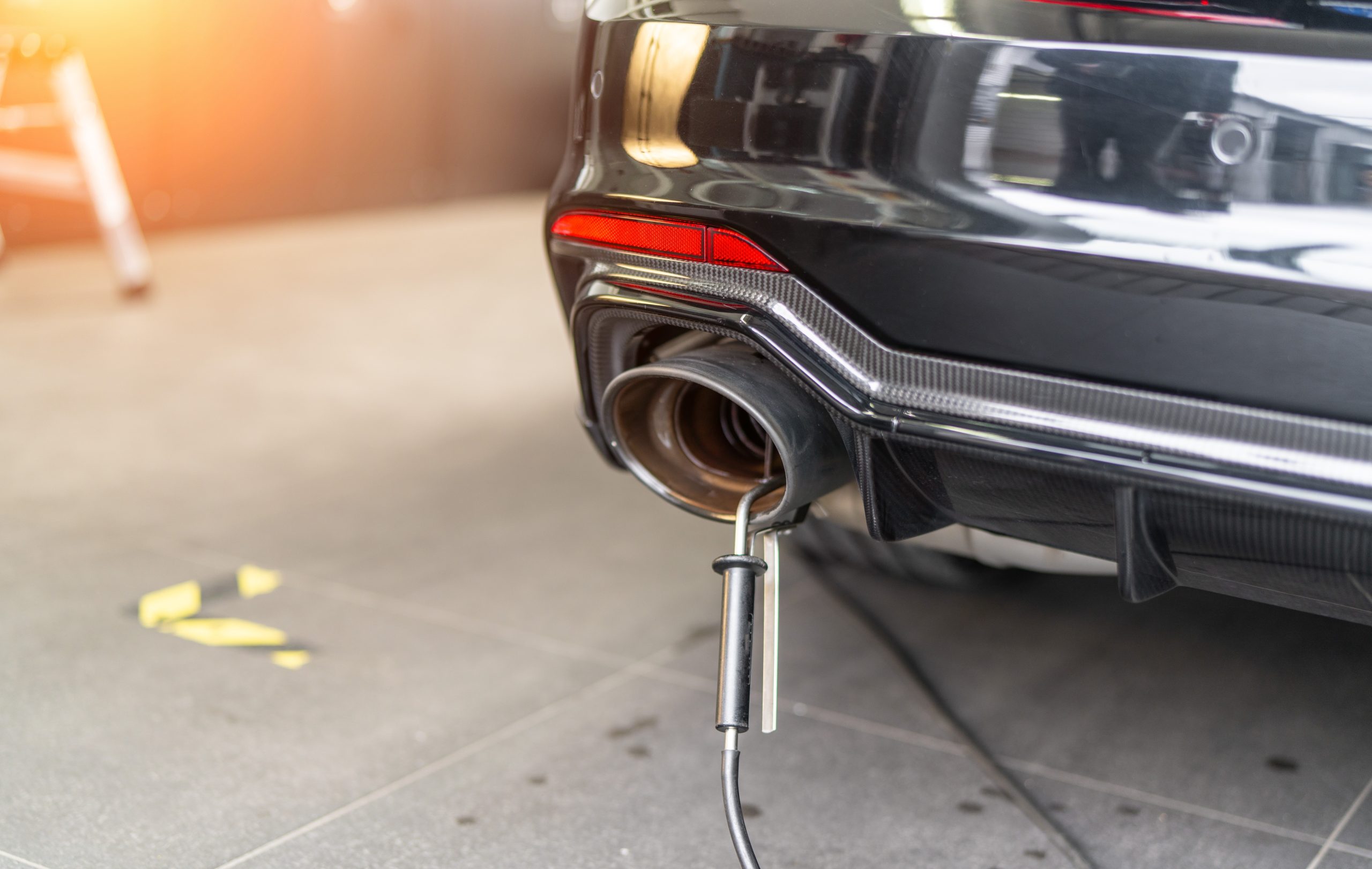 UE aprueba finalmente postergar metas de emisiones de CO2 a fabricantes automotrices